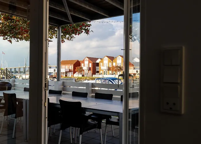 Langeland Luksuslejlighed Med Pool Og בית נופש *